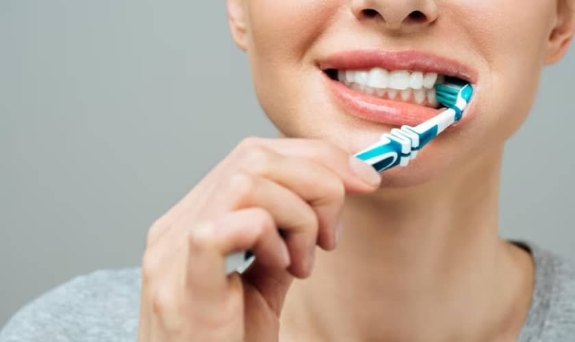 do you brush your teeth after whitening strips