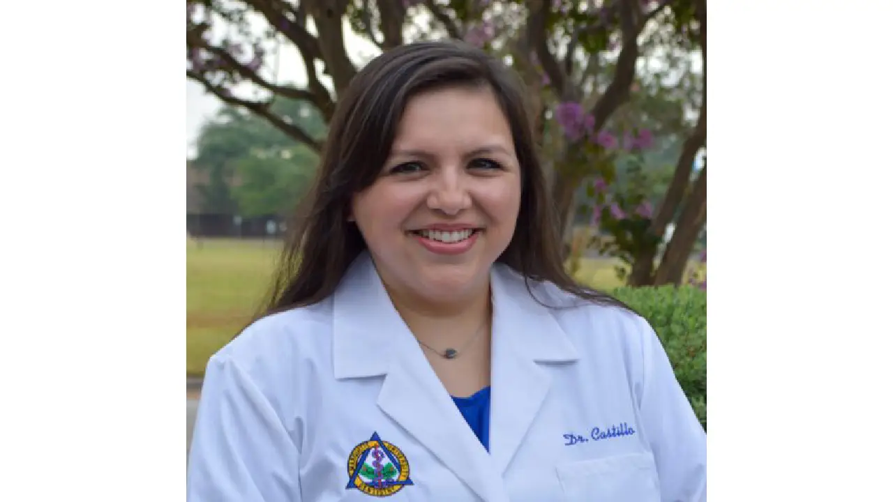 Dr. Amanda Castillo