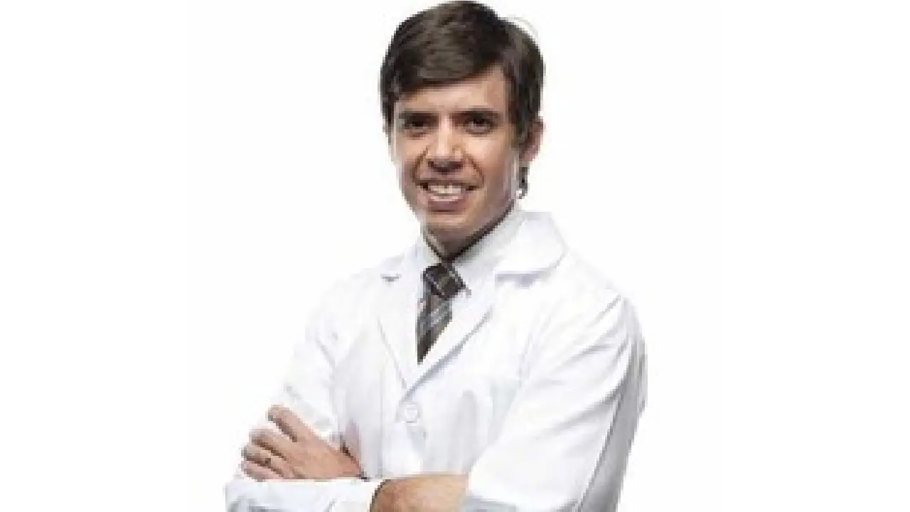 Dr. Luciano Retana