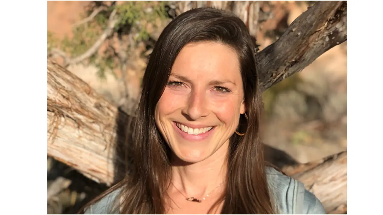 Dr. Katherine Parét