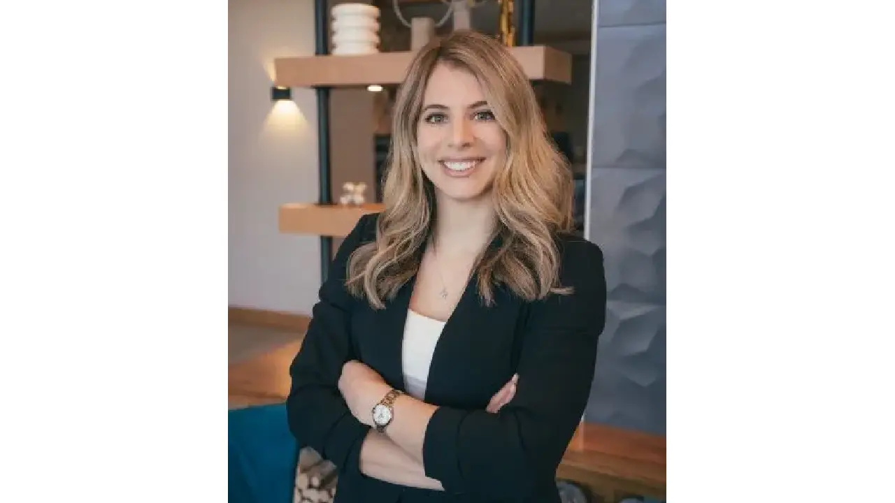 Dr. Lexi Lippe