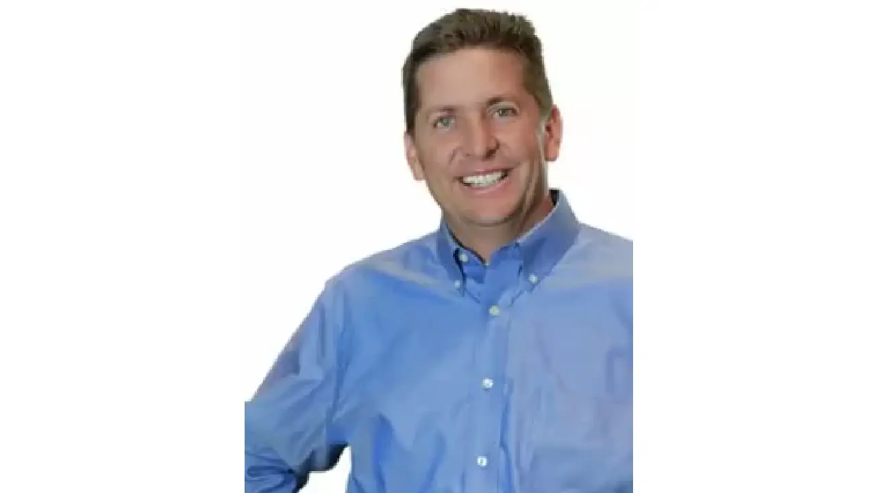 Dr. Chris Hammond