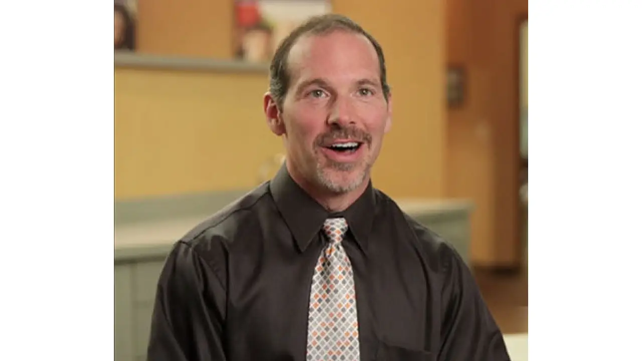 Dr. Scott Eckels