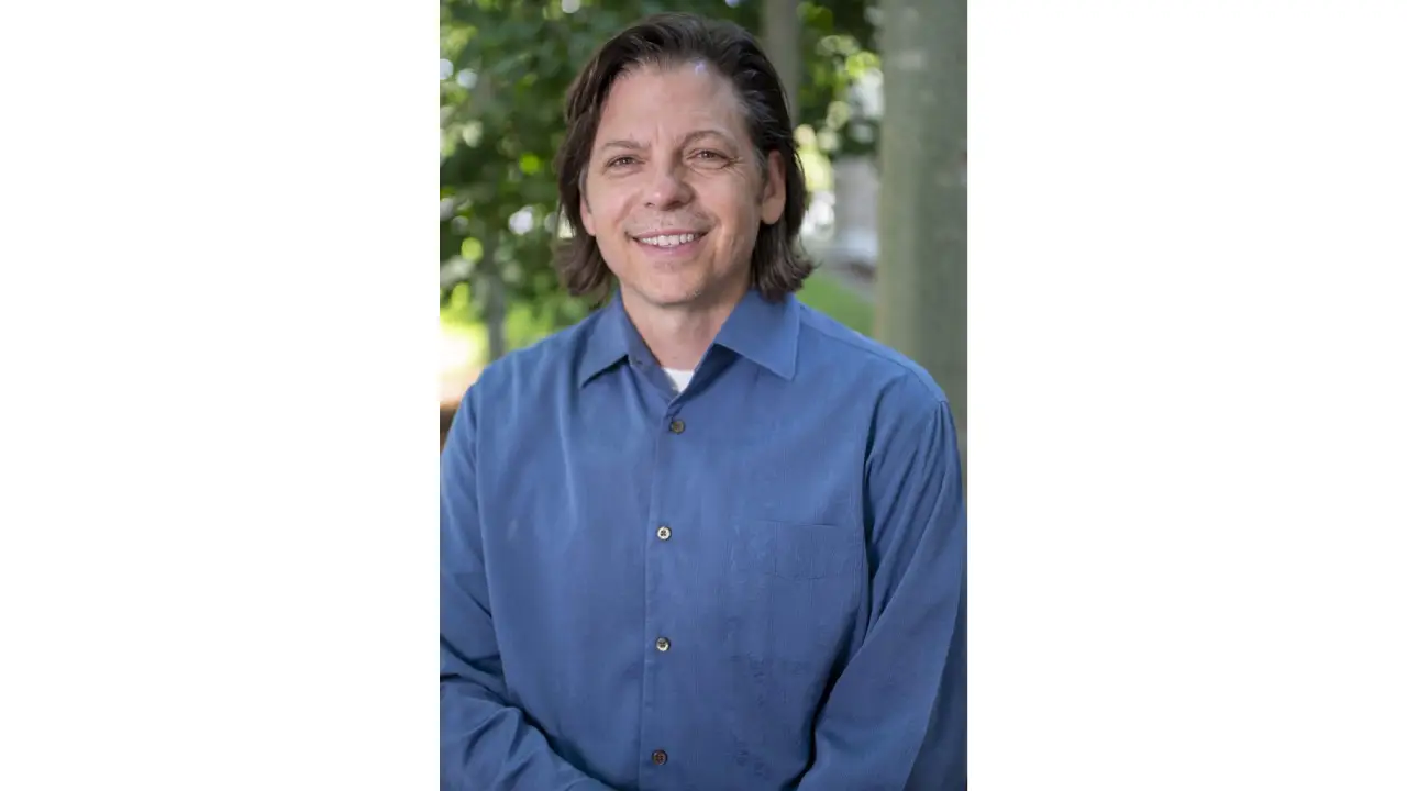 Dr. Stuart Youmans